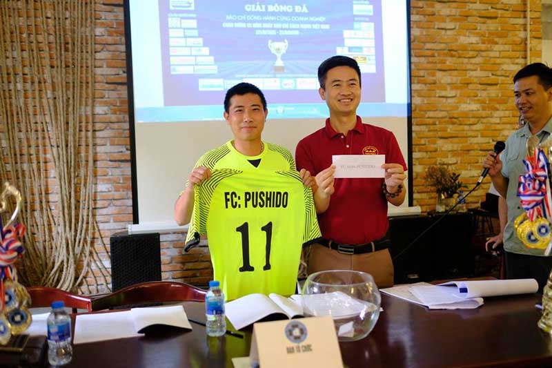 giai-bong-da-bao-chi-dong-hanh-cung-doanh-nghiep-10 giai-bong-da-bao-chi-dong-hanh-cung-doanh-nghiep-10.jpg