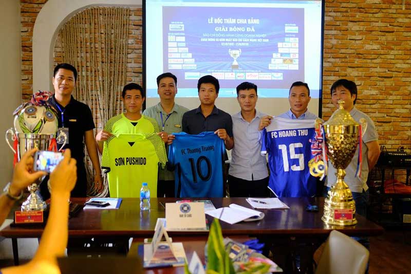 giai-bong-da-bao-chi-dong-hanh-cung-doanh-nghiep-4 giai-bong-da-bao-chi-dong-hanh-cung-doanh-nghiep-4.jpg