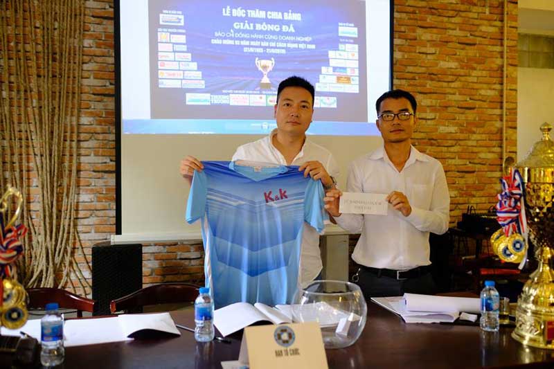 giai-bong-da-bao-chi-dong-hanh-cung-doanh-nghiep-7 giai-bong-da-bao-chi-dong-hanh-cung-doanh-nghiep-7.jpg