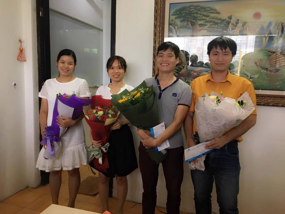 hai-linh-chuc-mung-sinh-nhat-4-thanh-vien-trong-thang-9-2 Hai-linh-chuc-mung-sinh-nhat-4-thanh-vien-trong-thang-9-2.jpg