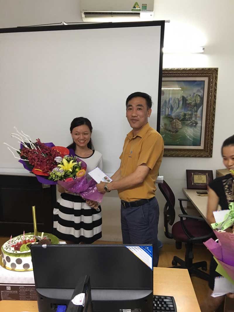 hai-linh-to-chuc-sinh-nhat-thang-5-am-ap-cho-can-bo-nhan-vien-4 hai-linh-to-chuc-sinh-nhat-thang-5-am-ap-cho-can-bo-nhan-vien-4.jpg