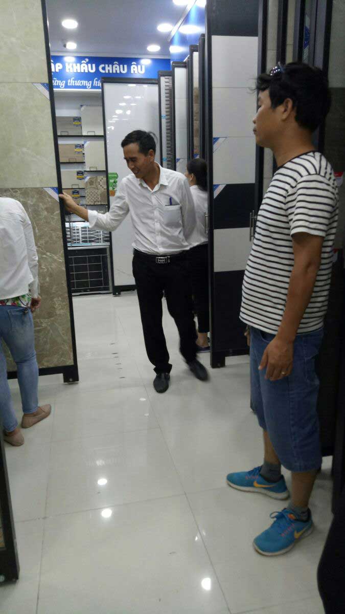 he-thong-showroom-hai-linh-bat-dau-hut-khach-dip-cuoi-nam-12 he-thong-showroom-hai-linh-bat-dau-hut-khach-dip-cuoi-nam-12.jpg