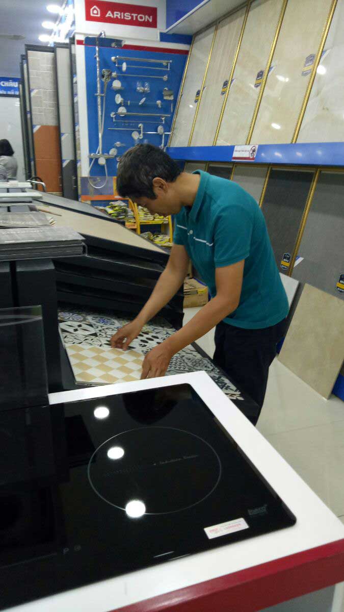 he-thong-showroom-hai-linh-bat-dau-hut-khach-dip-cuoi-nam-5 he-thong-showroom-hai-linh-bat-dau-hut-khach-dip-cuoi-nam-5.jpg