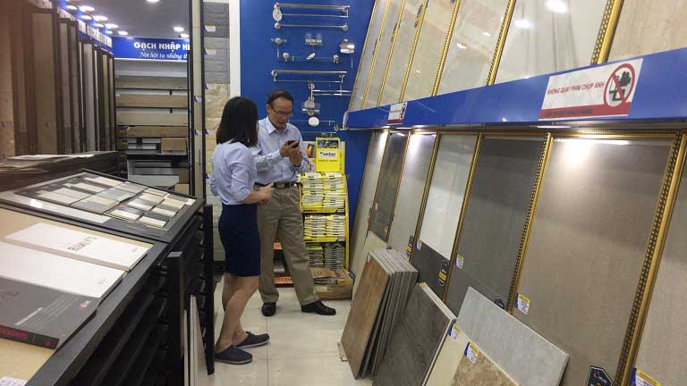 hot-ron-rang-he-sang-om-ngay-qua-khung-len-den-10-trieu-dong-002 hot-ron-rang-he-sang-om-ngay-qua-khung-len-den-10-trieu-dong-002.jpg