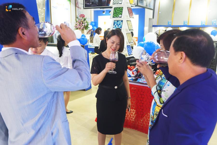 khai-truong-hai-linh-4-6.jpg