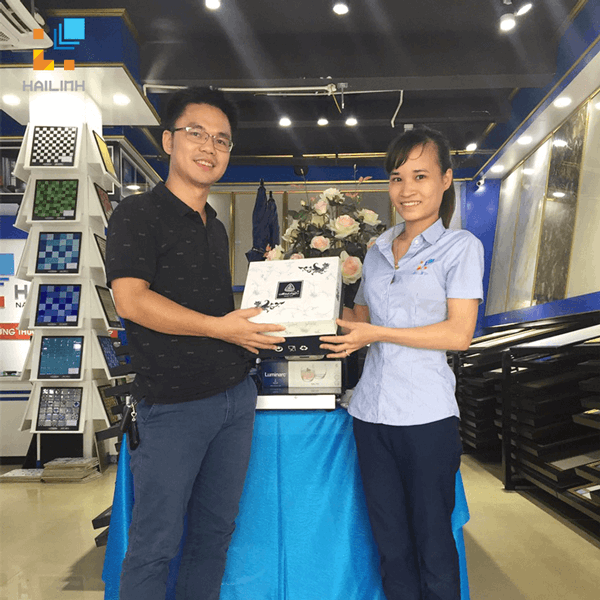 khuyen-mai-showroom-hai-linh-11 khuyen-mai-showroom-hai-linh-11.png