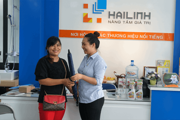 khuyen-mai-showroom-hai-linh-2 khuyen-mai-showroom-hai-linh-2.png