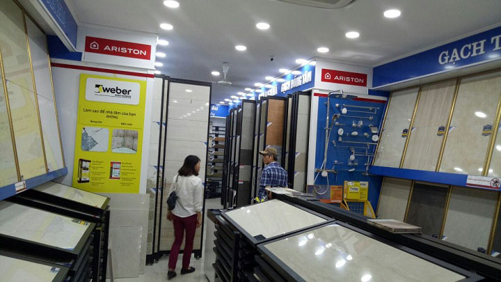 showroom-hai-linh-nuom-nuop-khach-chi-sau-1-ngay-ap-dung-uu-dai-tang-qua-6 showroom-hai-linh-nuom-nuop-khach-chi-sau-1-ngay-ap-dung-uu-dai-tang-qua-6.jpg