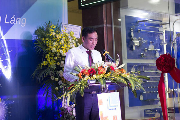 toan-canh-le-ky-niem-va-khai-truong-showroom-hai-linh-532-duong-lang-102.JPG