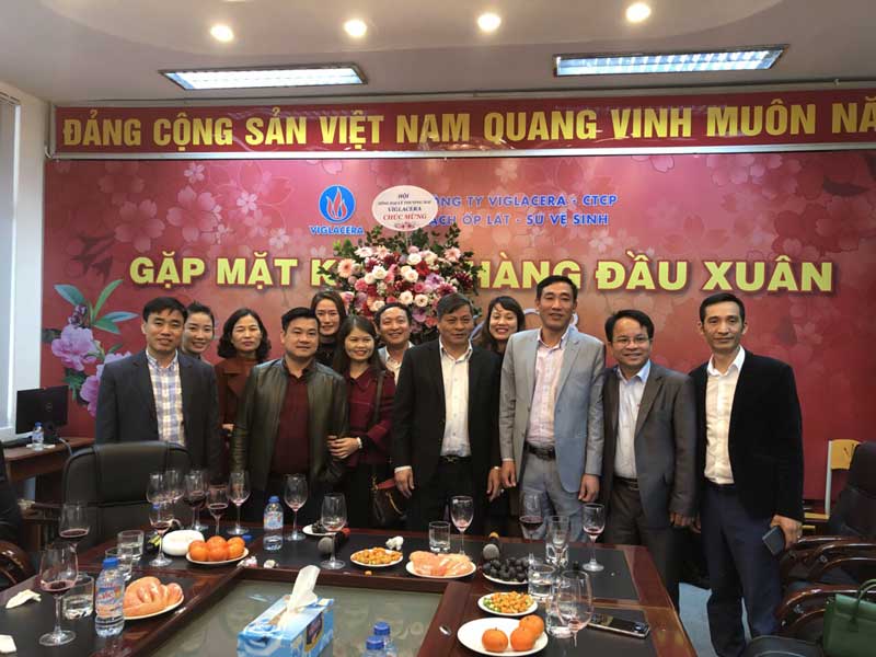 viglacera-khai-xuan-gap-mat-khach-hang-dau-nam-2018-1.JPG