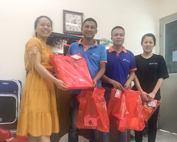 Công đoàn Hải Linh tặng quà 1/6 con em cán bộ nhân viên