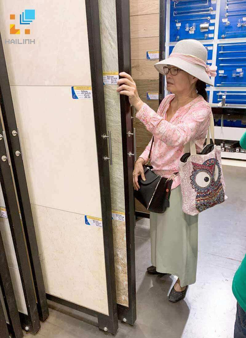 Nhộn nhịp không khí mua sắm tại Hải Linh trong những ngày khuyến mại cuối tháng 7